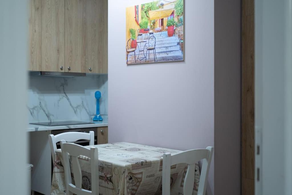 Metaxourgio 2Nd Floor Apartment Athens Luaran gambar