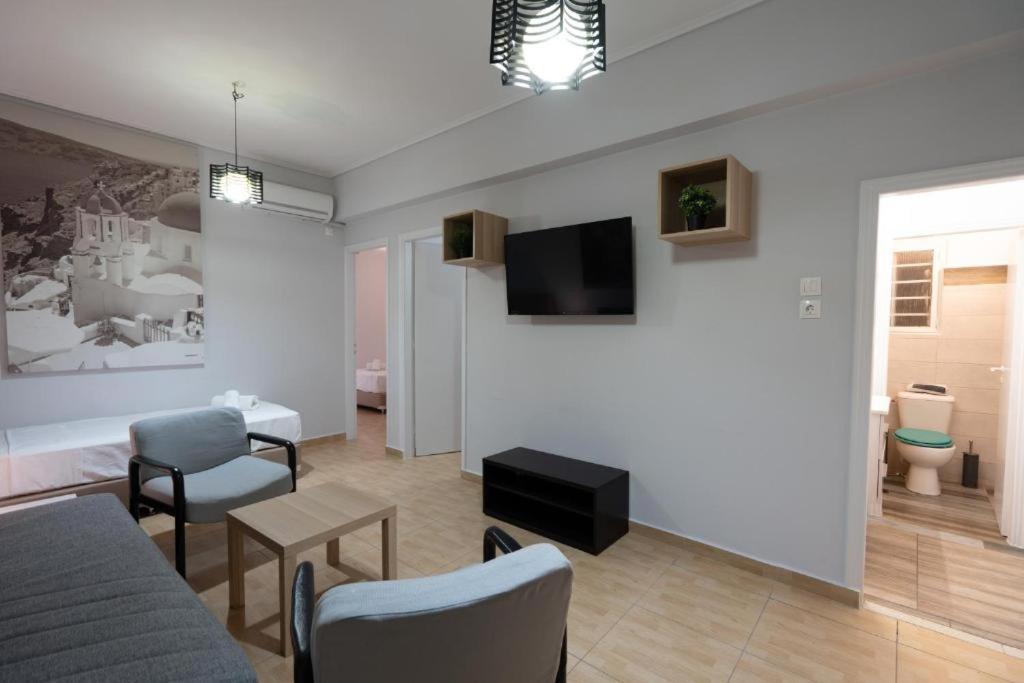 Metaxourgio 2Nd Floor Apartment Athens Luaran gambar
