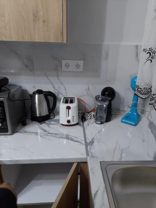 Metaxourgio 2Nd Floor Apartment Athens Luaran gambar