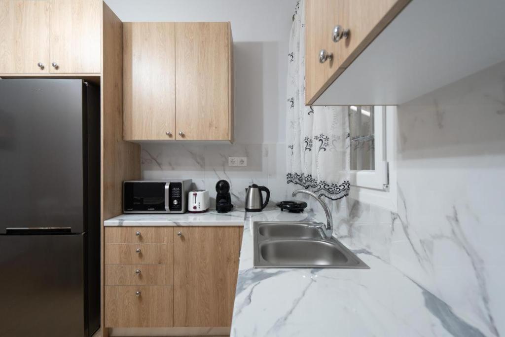 Metaxourgio 2Nd Floor Apartment Athens Luaran gambar