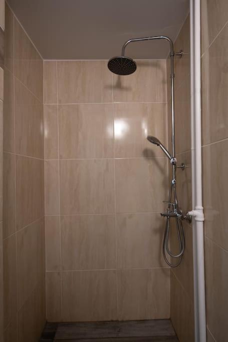 Metaxourgio 2Nd Floor Apartment Athens Luaran gambar